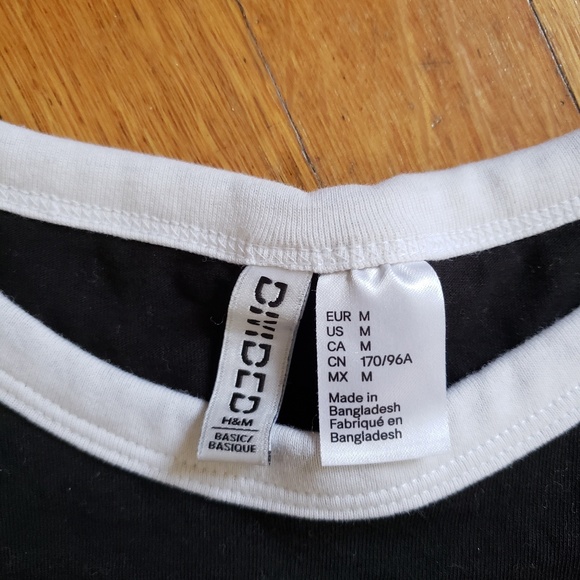 H&M Basics Tshirt - Picture 4 of 4